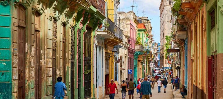 le début d'une aventure unique : notre voyage à cuba